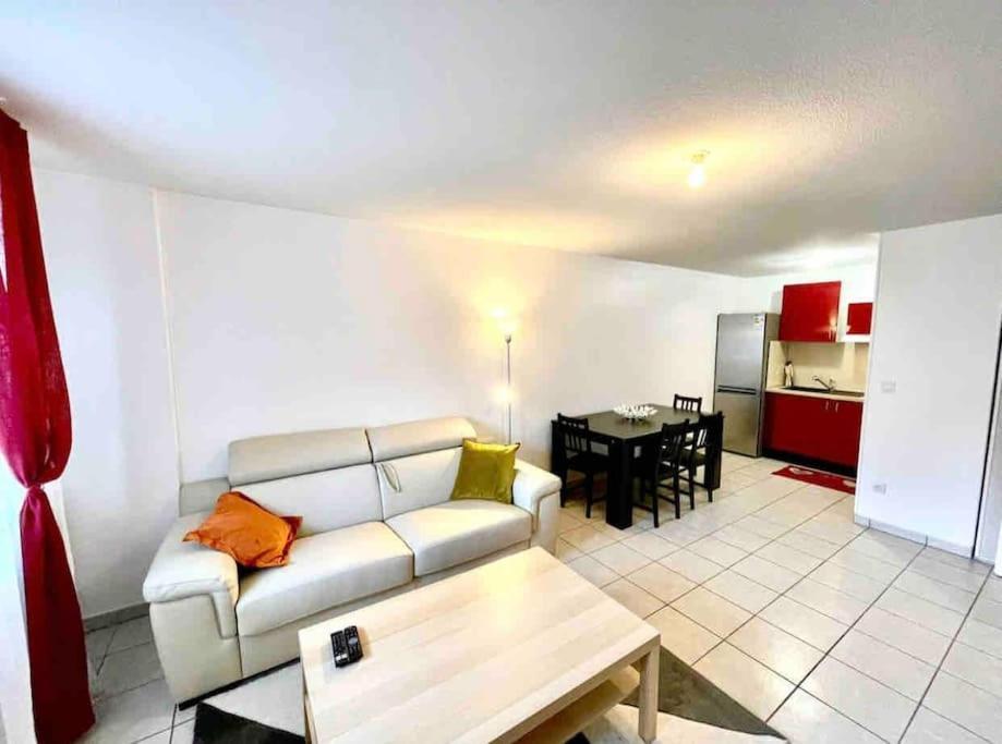 Virginia 600M De La Gare Appartement Annemasse Buitenkant foto